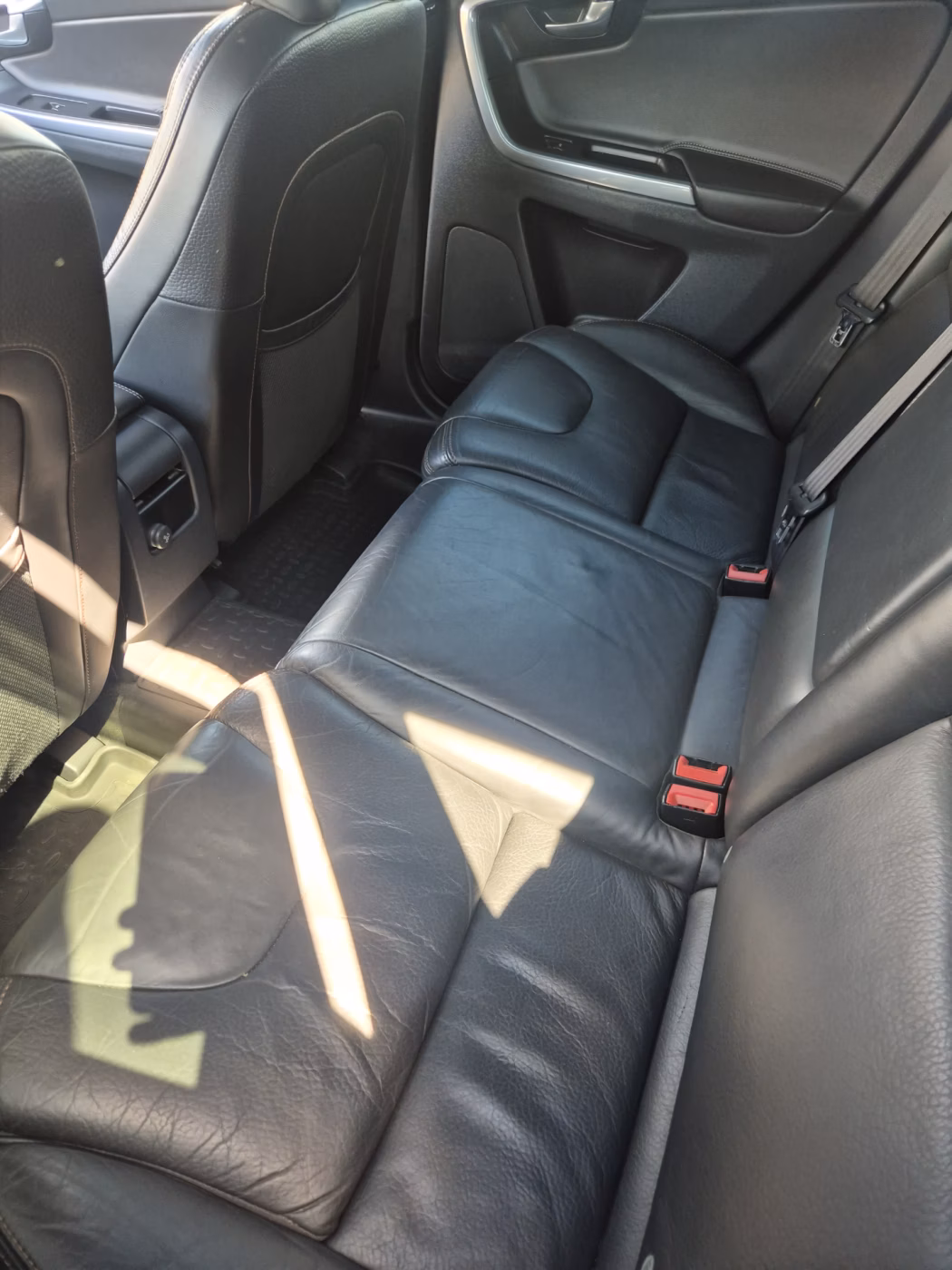 Volvo XC60 фото 15