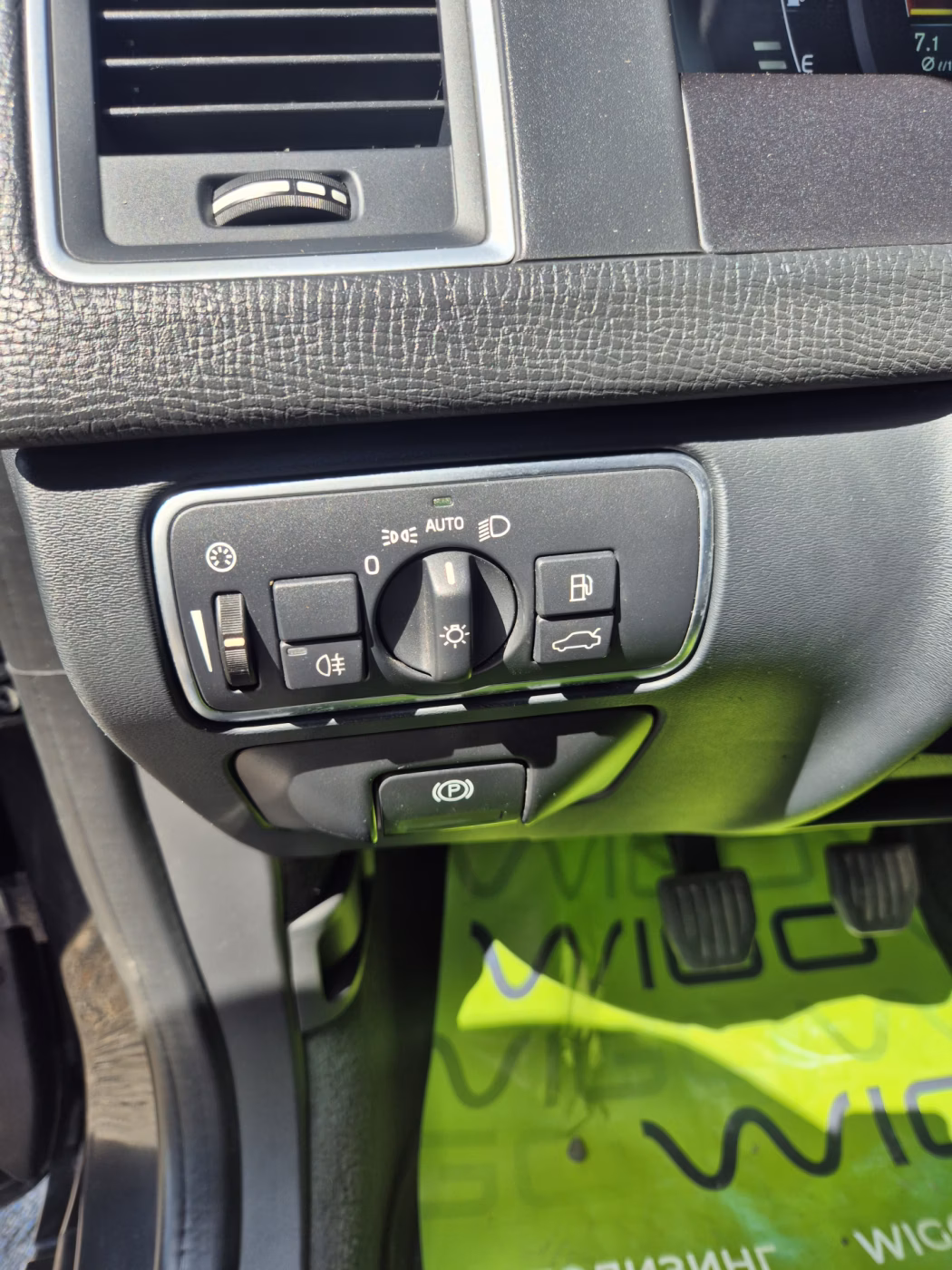 Volvo XC60 фото 11