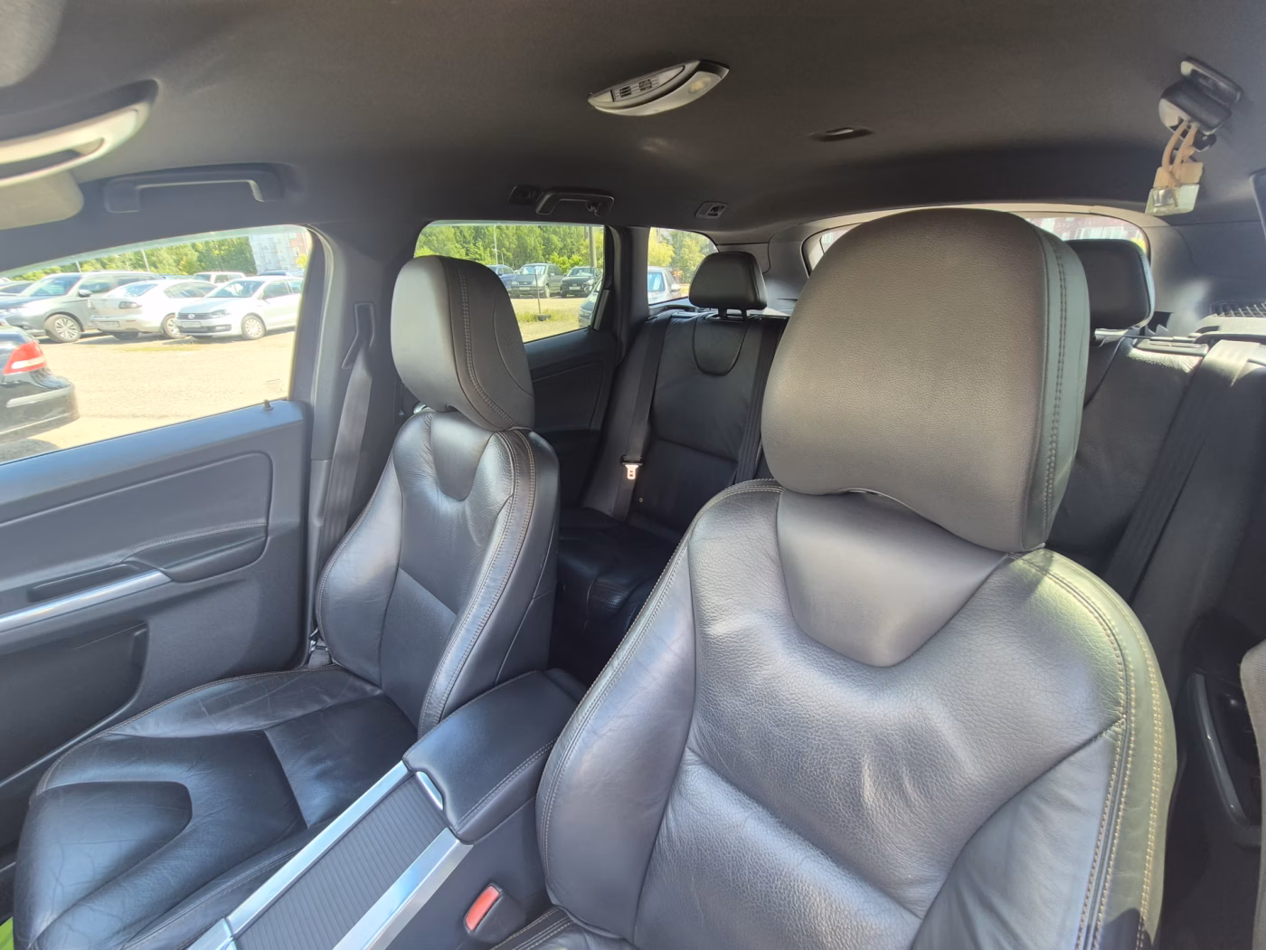 Volvo XC60 фото 17