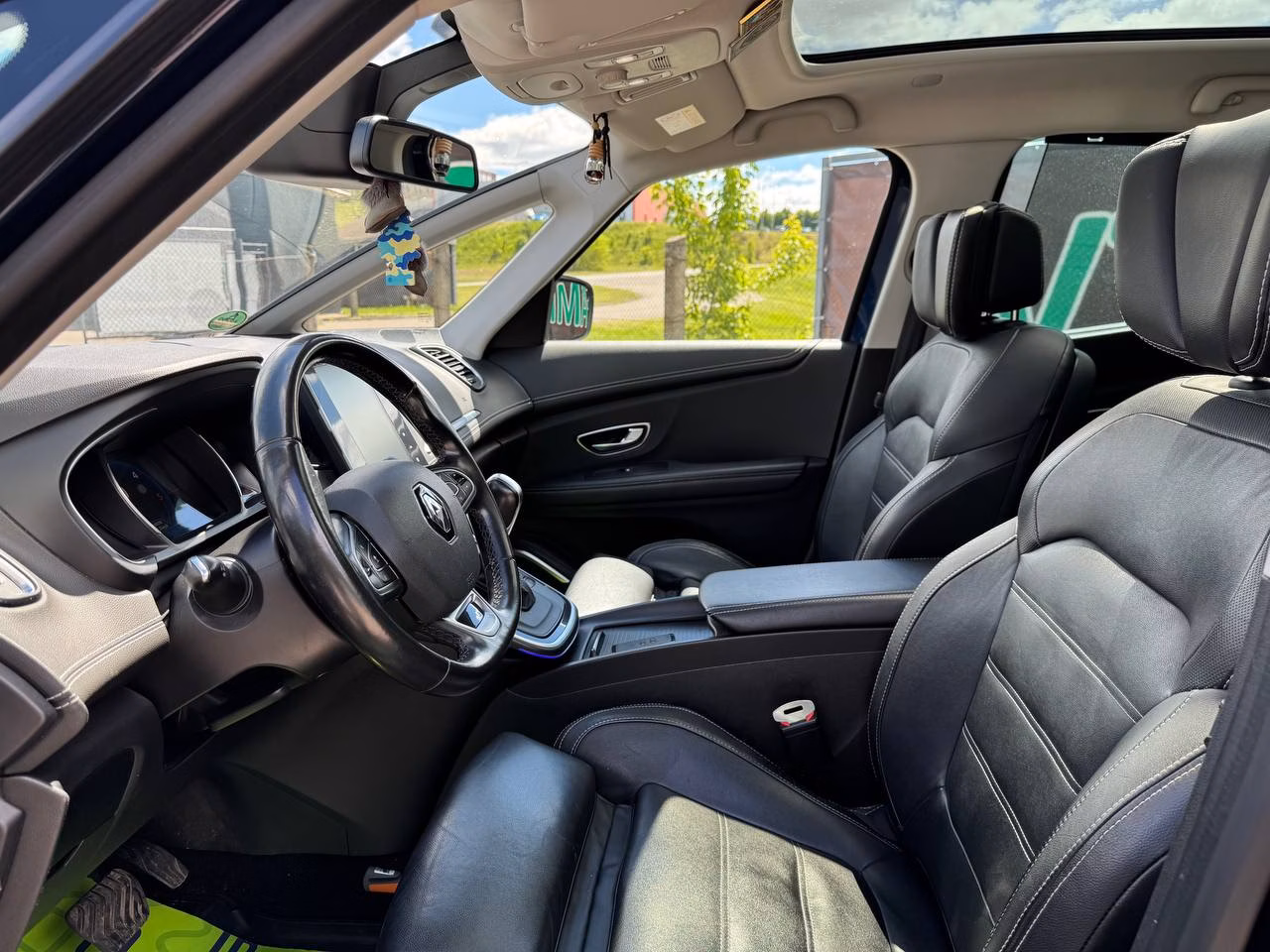 Renault Scenic фото 10