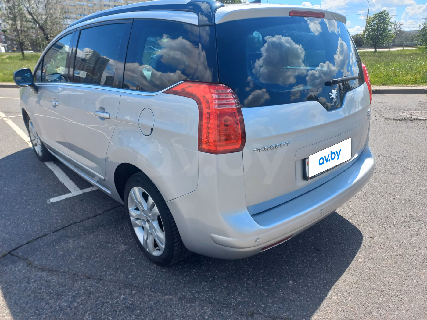 Peugeot 5008 фото 3