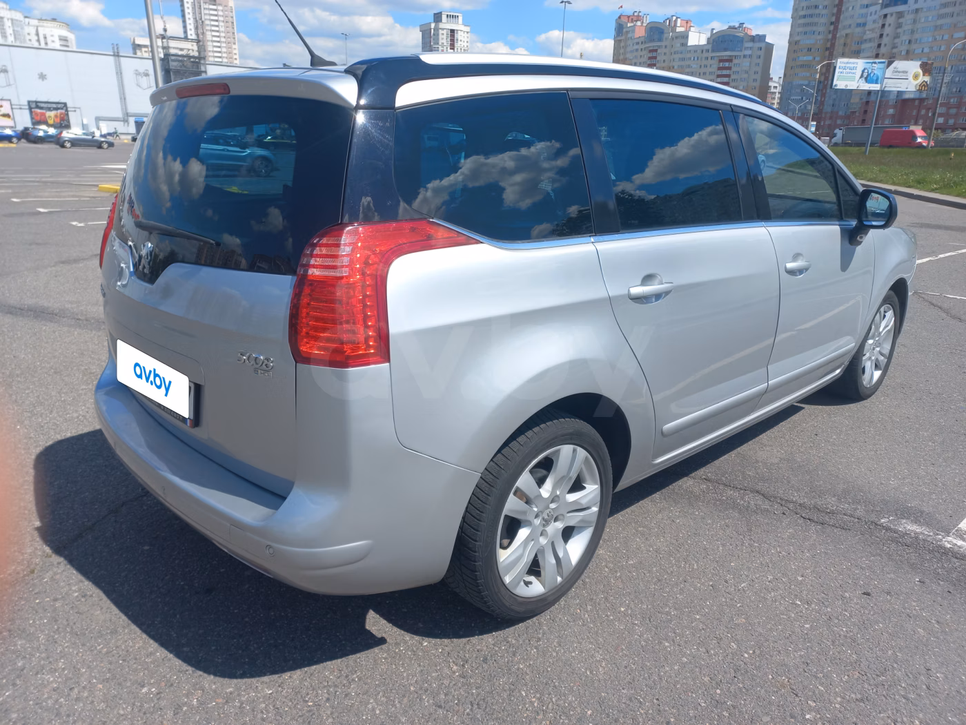 Peugeot 5008 фото 4
