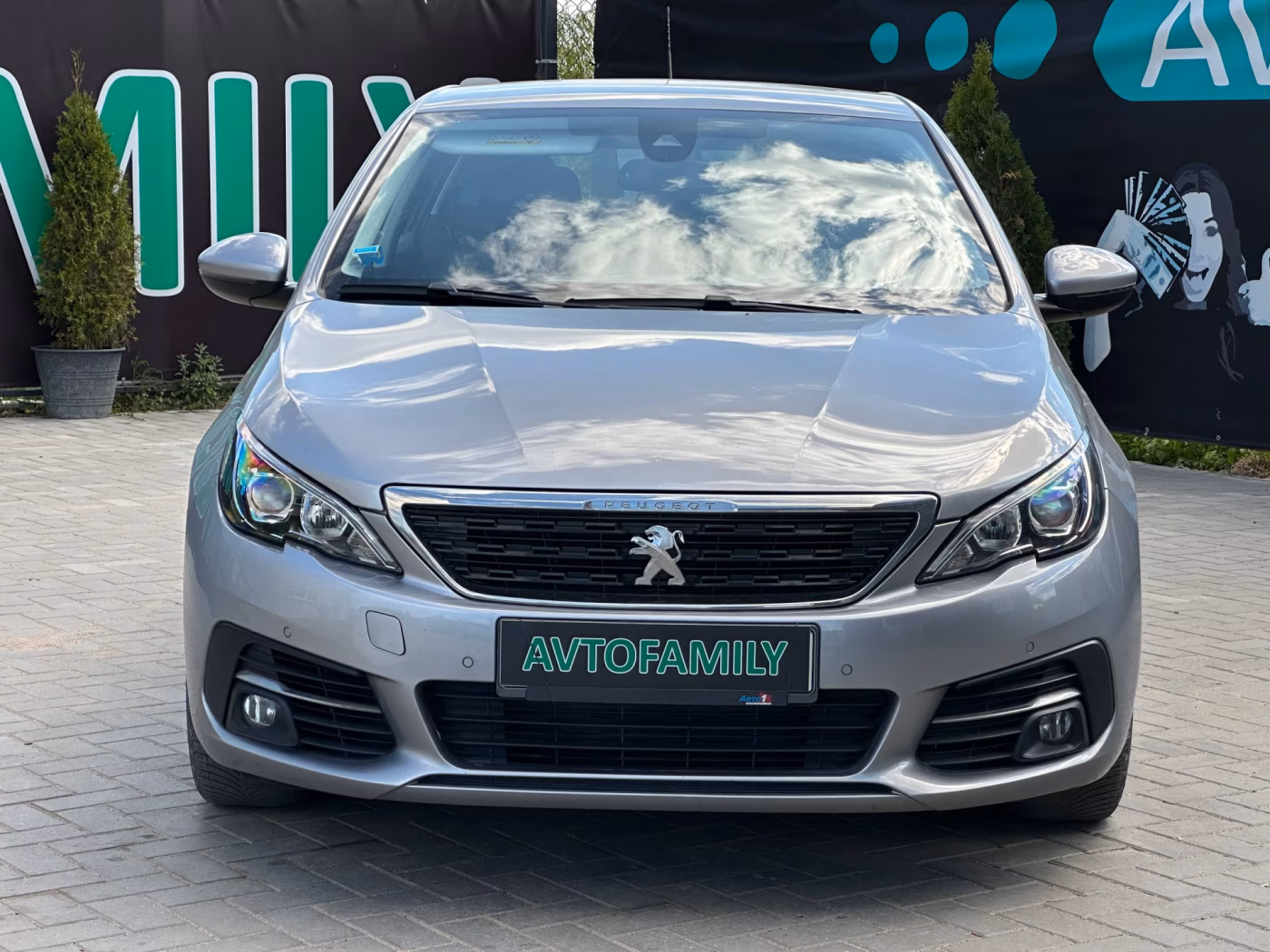 Peugeot 308 фото 2