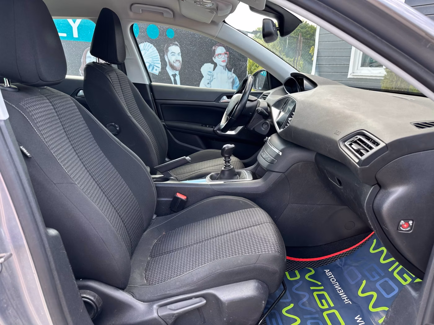 Peugeot 308 фото 17