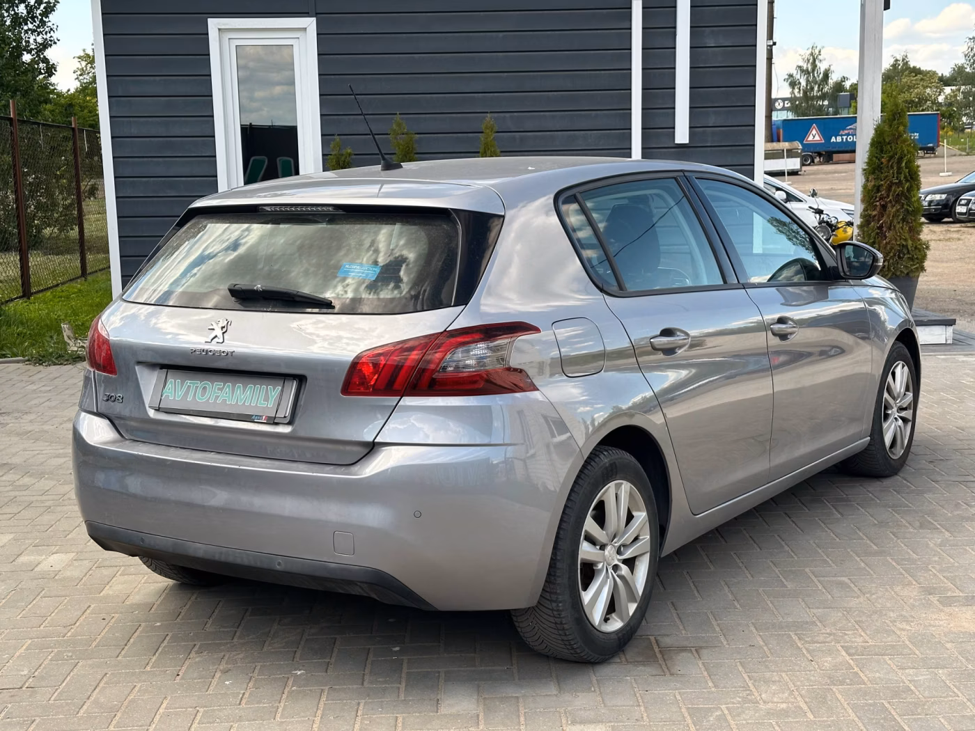 Peugeot 308 фото 8