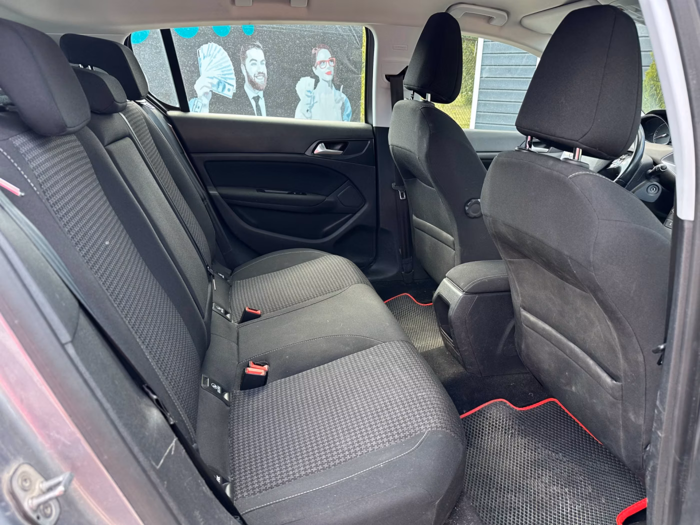Peugeot 308 фото 15