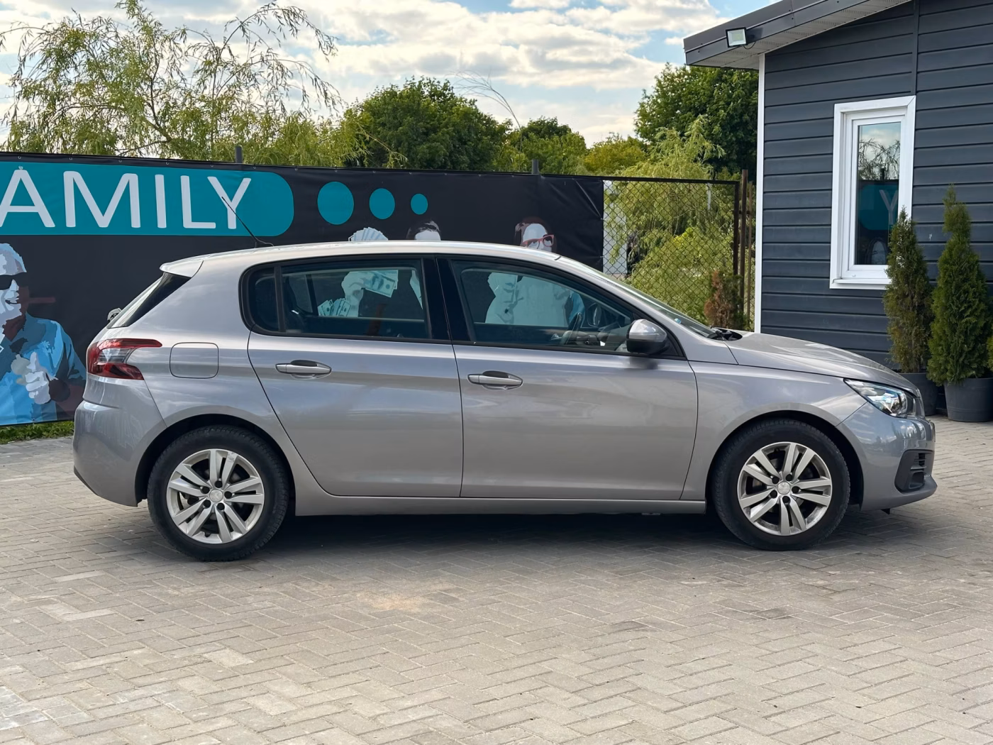 Peugeot 308 фото 9