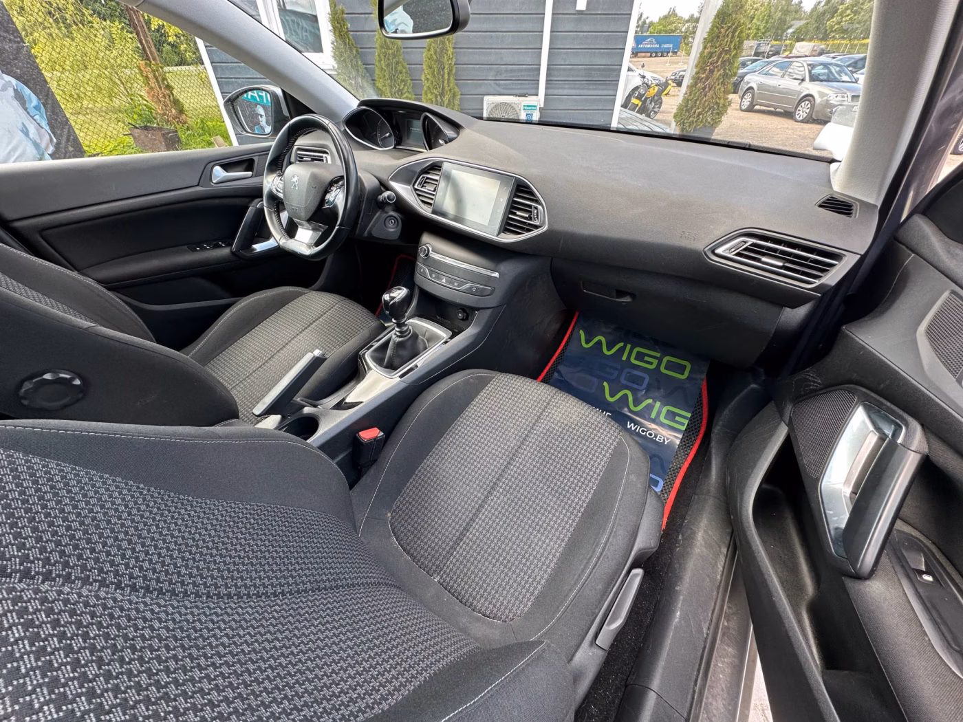 Peugeot 308 фото 16
