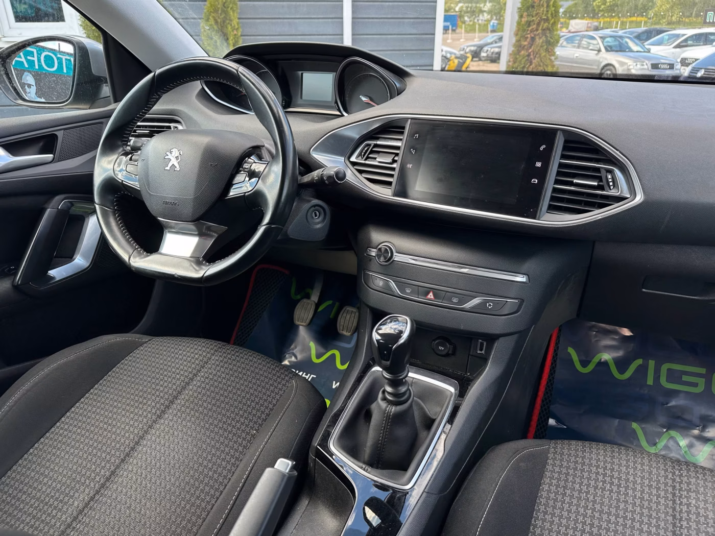 Peugeot 308 фото 20