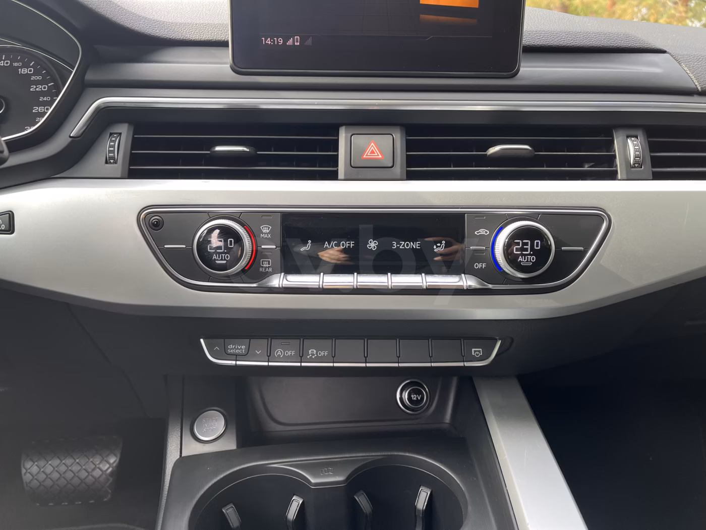 Audi A4 фото 9