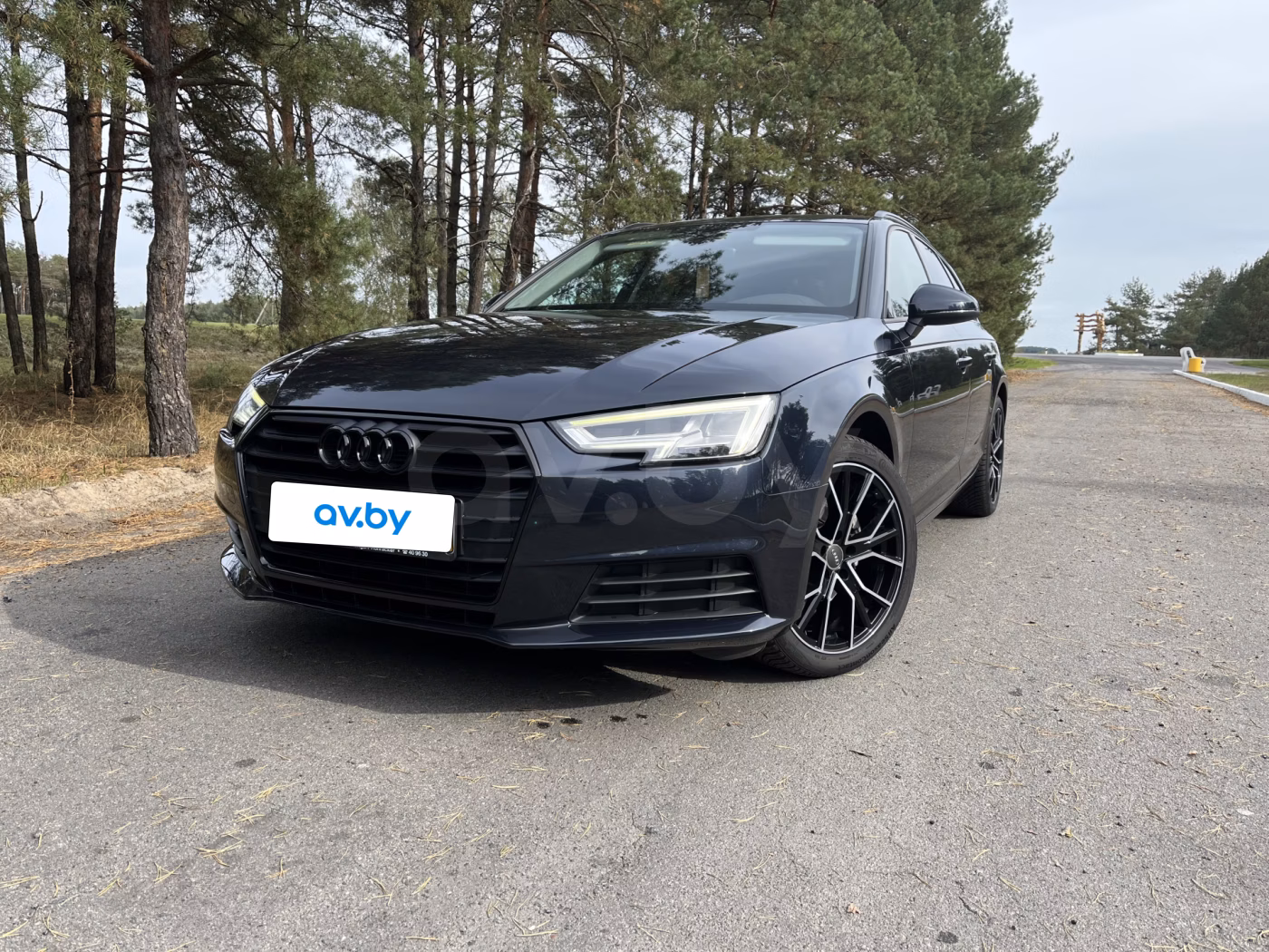 Audi A4 фото 3