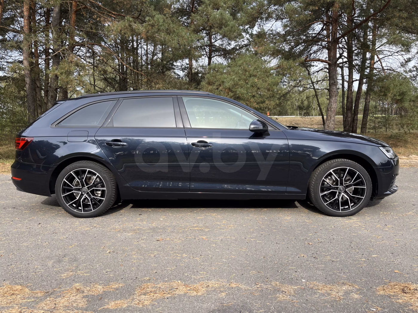 Audi A4 фото 7