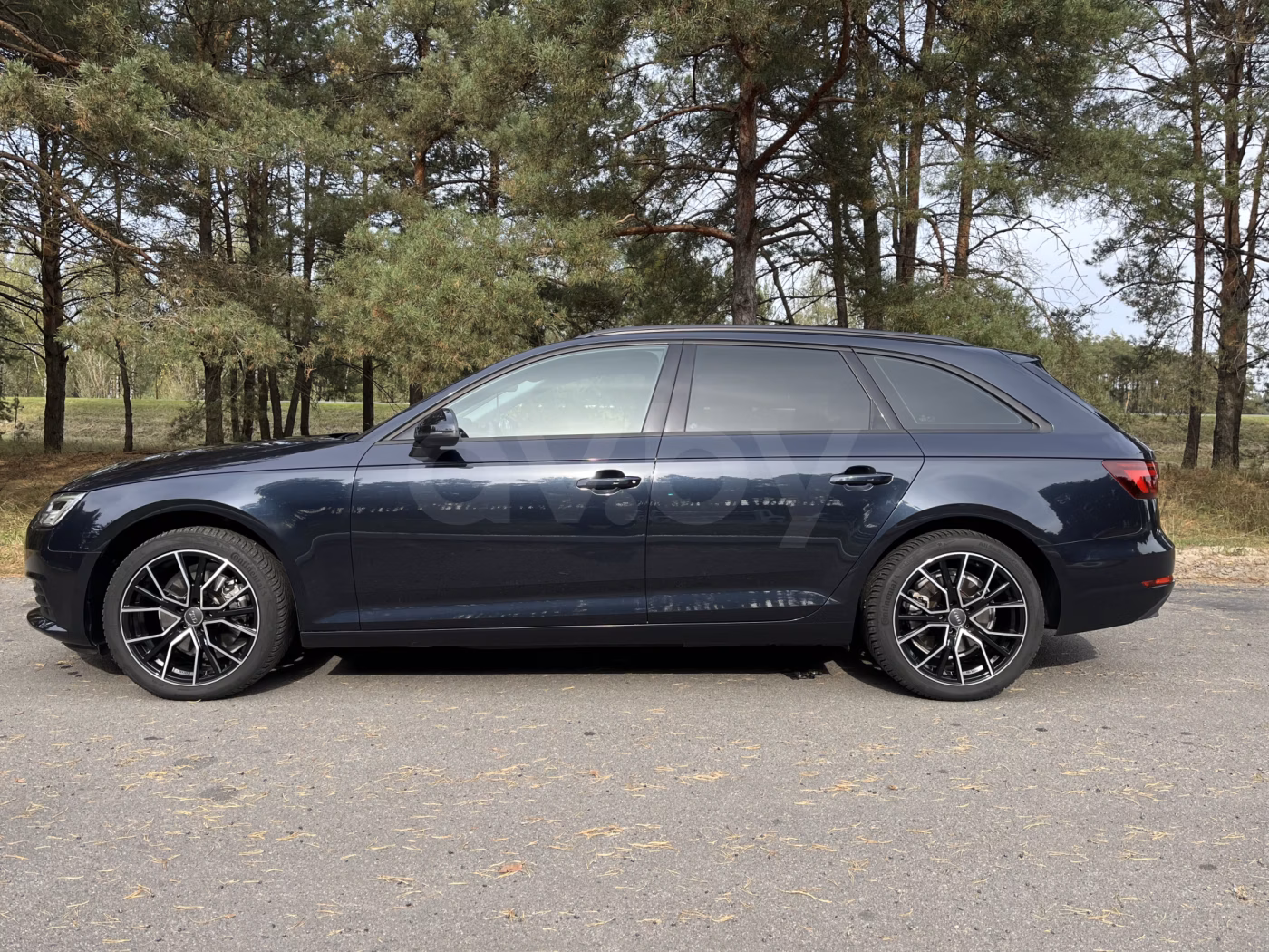 Audi A4 фото 12