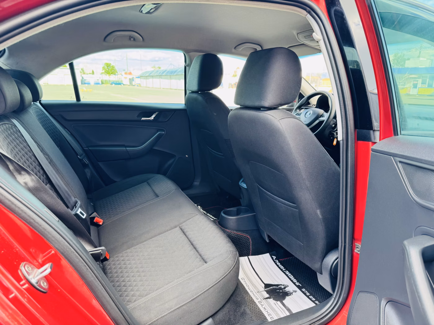 Skoda Rapid фото 7