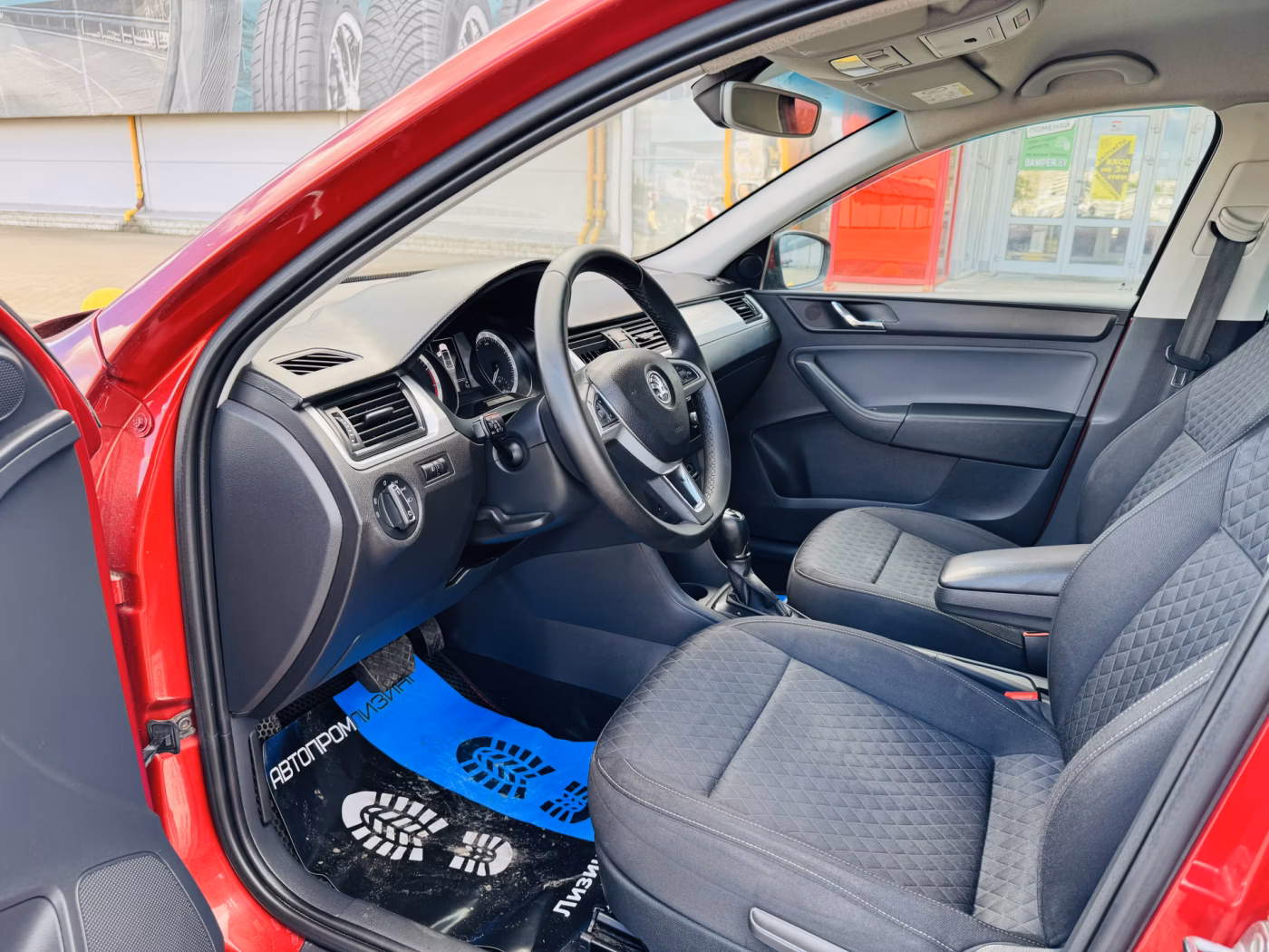 Skoda Rapid фото 5