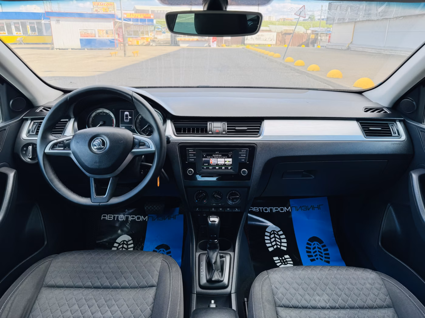 Skoda Rapid фото 9