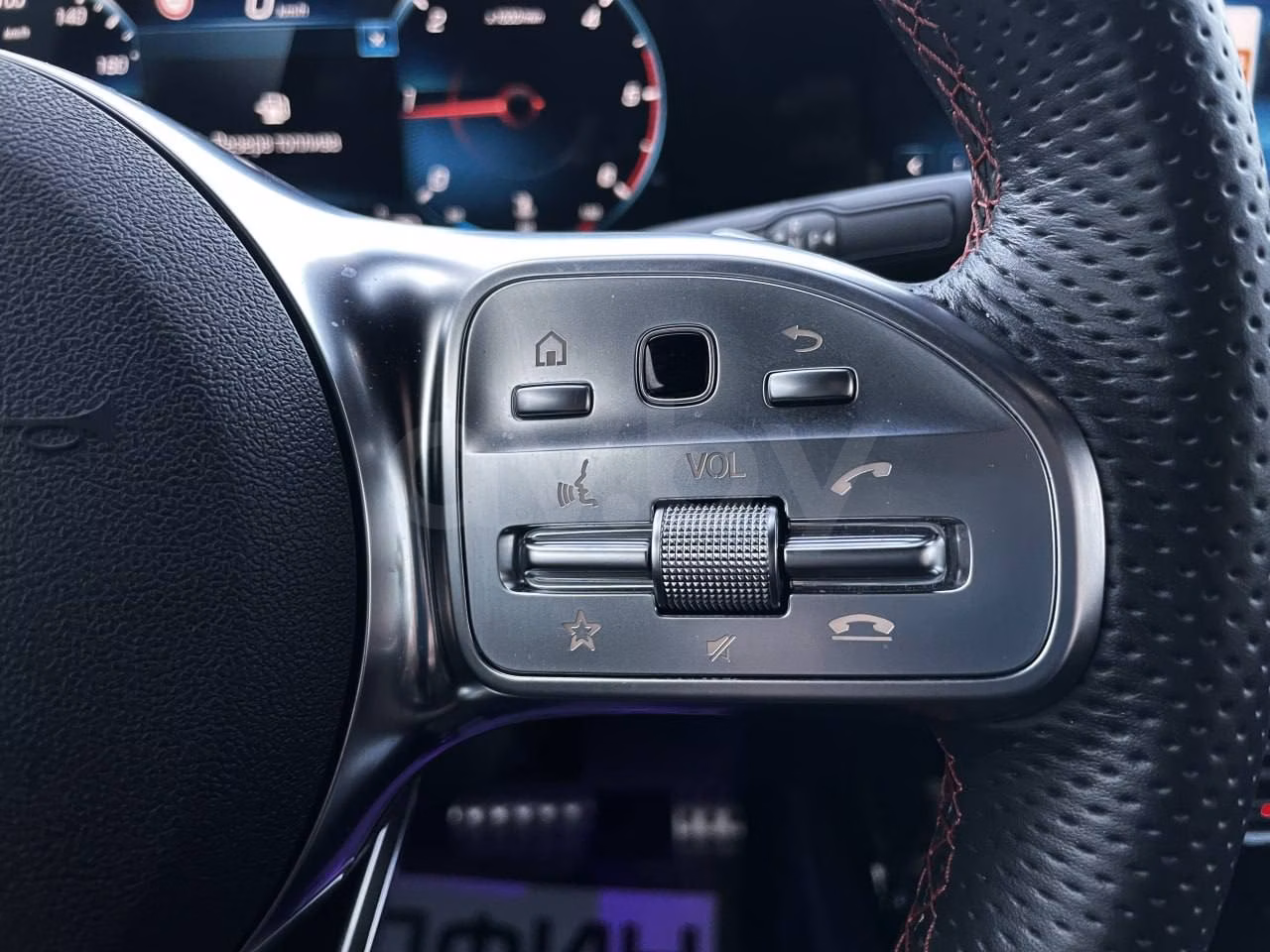 Mercedes-Benz CLA фото 9