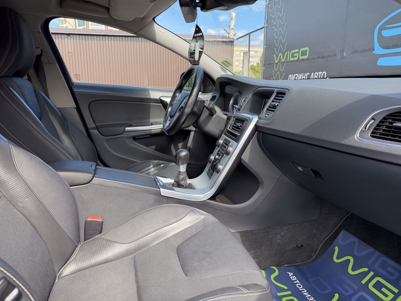 Volvo V60 фото 11