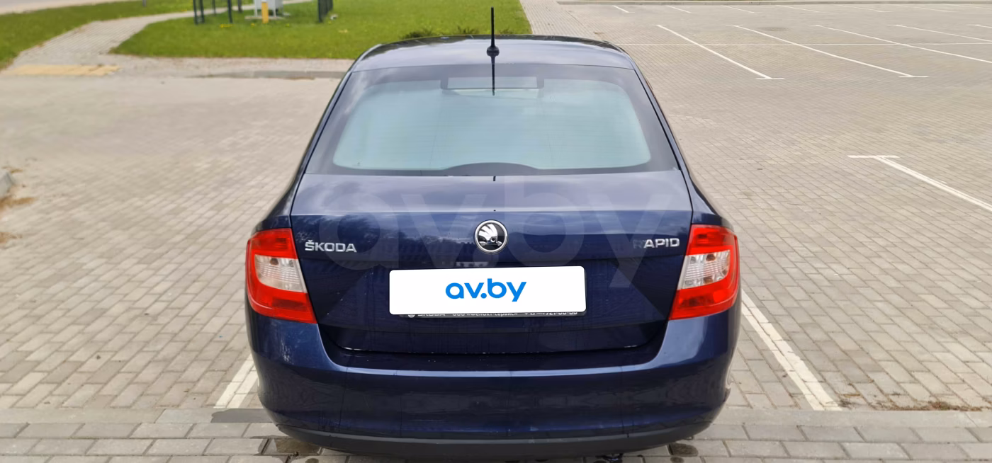 Skoda Rapid фото 8
