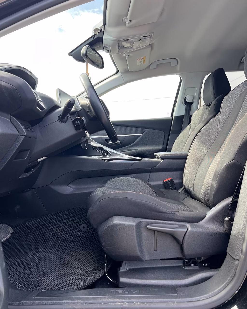 Peugeot 3008 фото 10