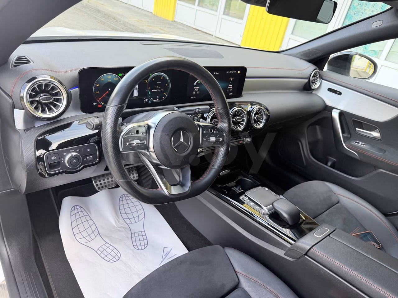 Mercedes-Benz CLA фото 11