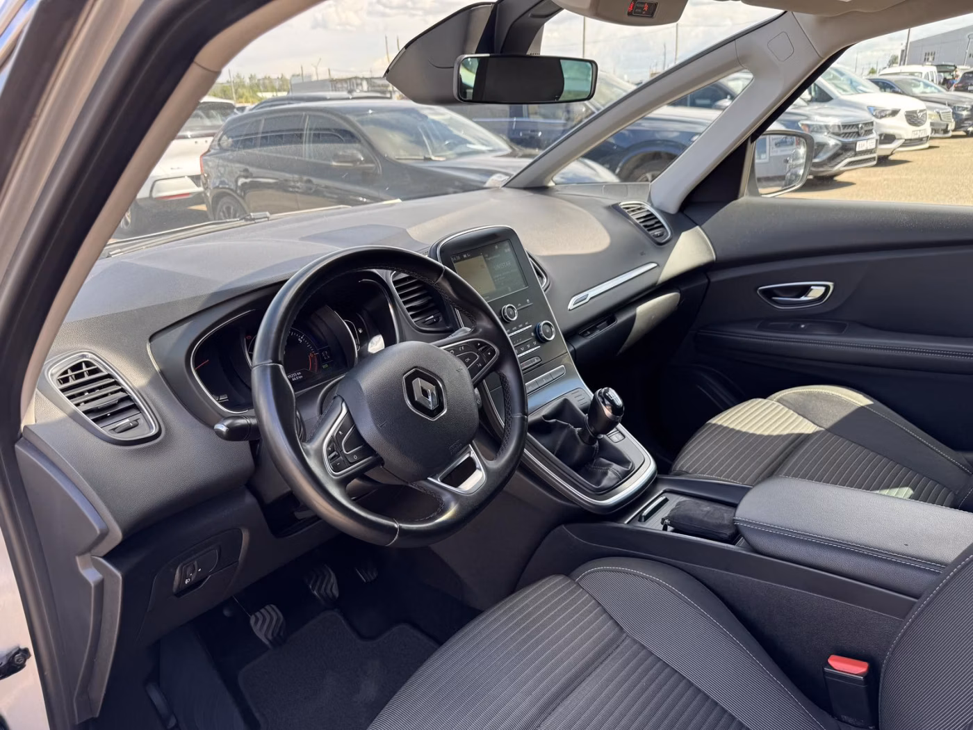 Renault Grand Scenic фото 10