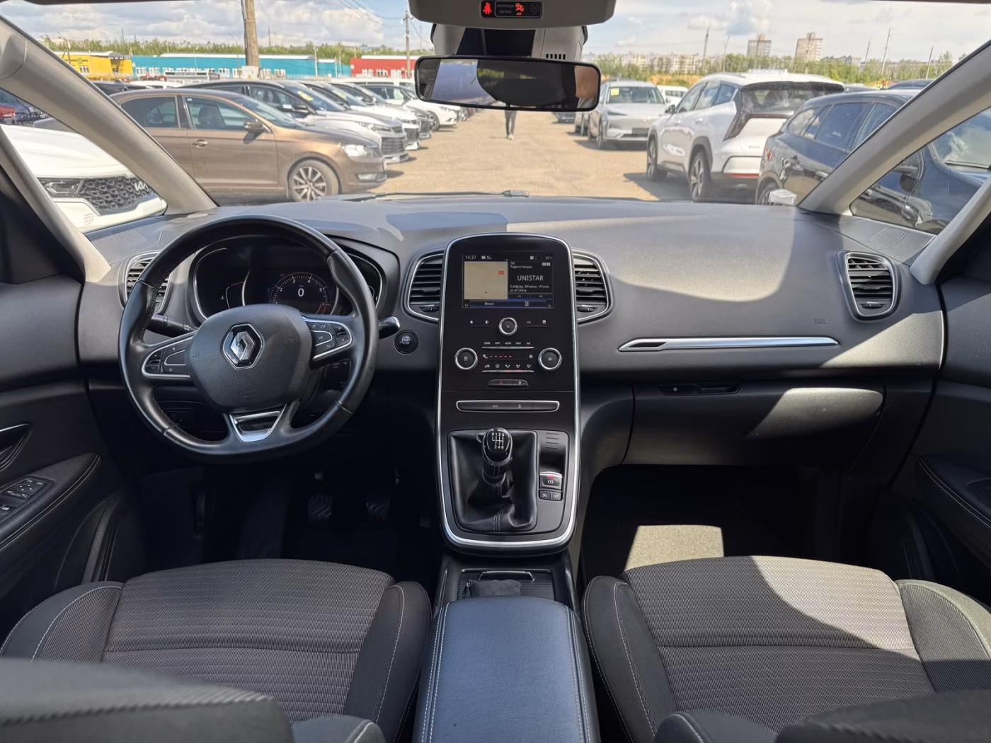 Renault Grand Scenic фото 8