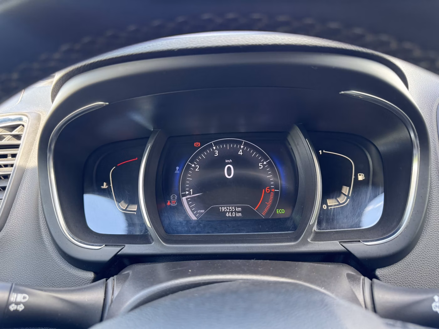 Renault Grand Scenic фото 11