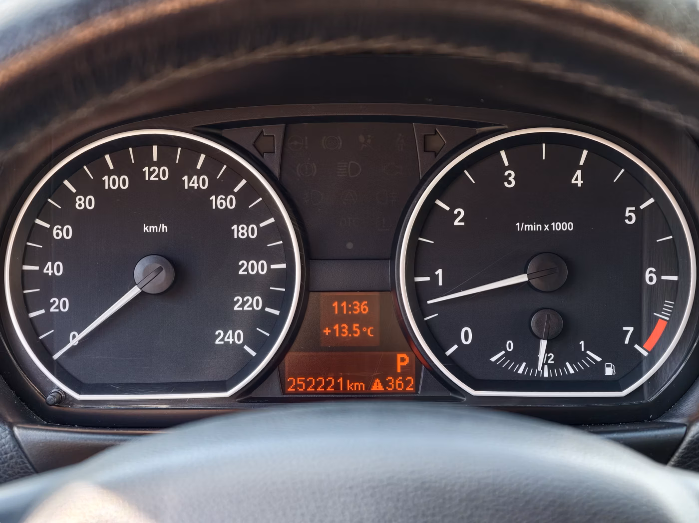 BMW 1 серия фото 16