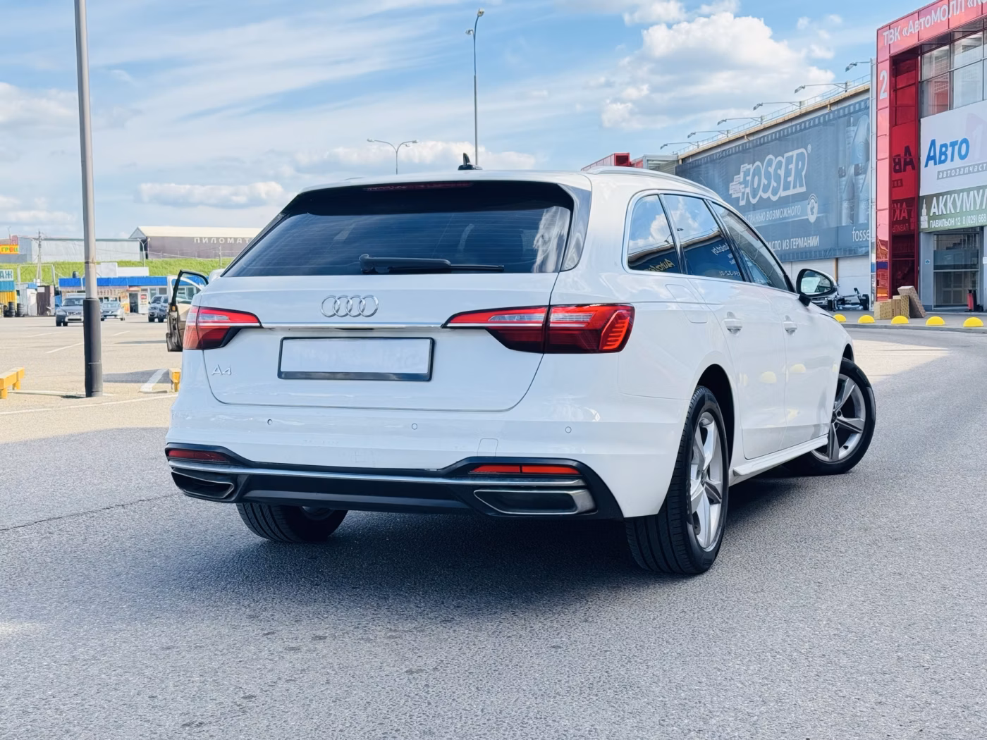 Audi A4 фото 3