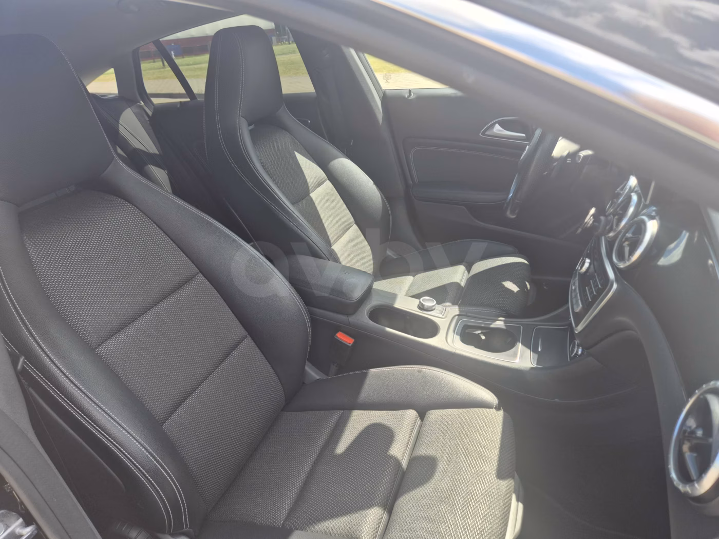 Mercedes-Benz CLA фото 9