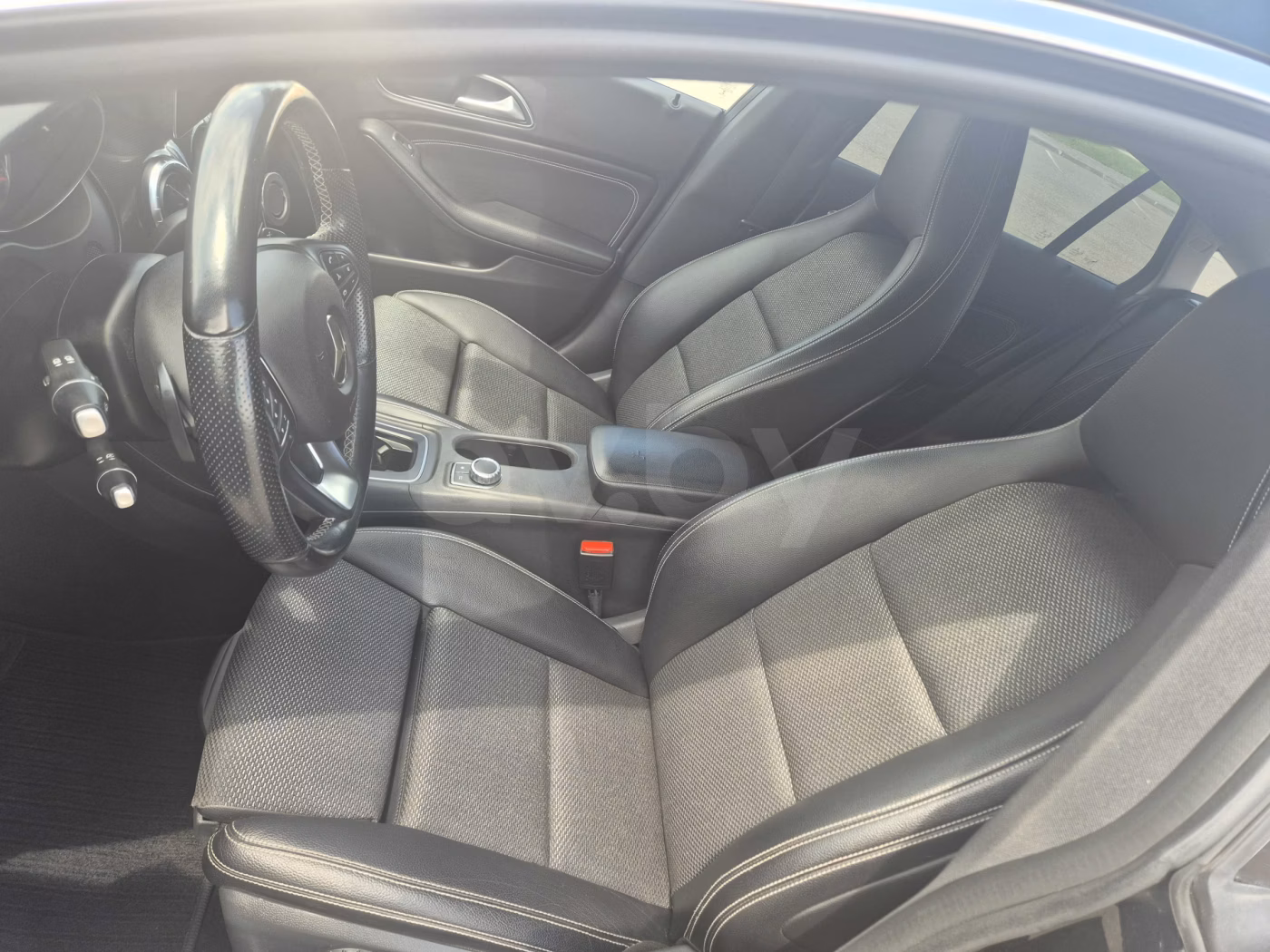 Mercedes-Benz CLA фото 8