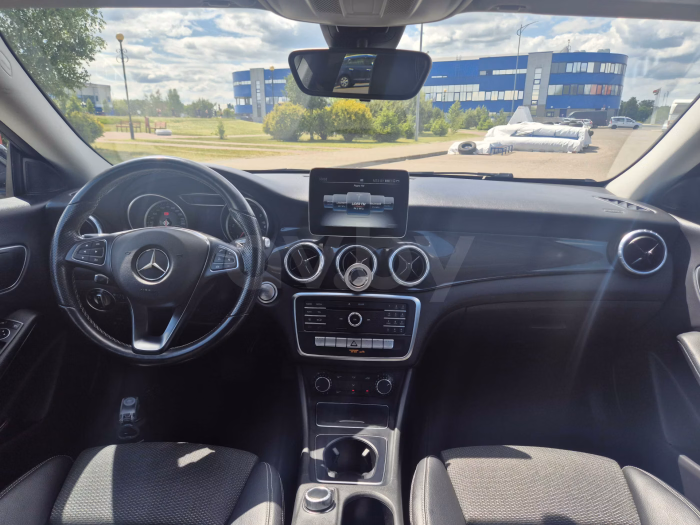 Mercedes-Benz CLA фото 12