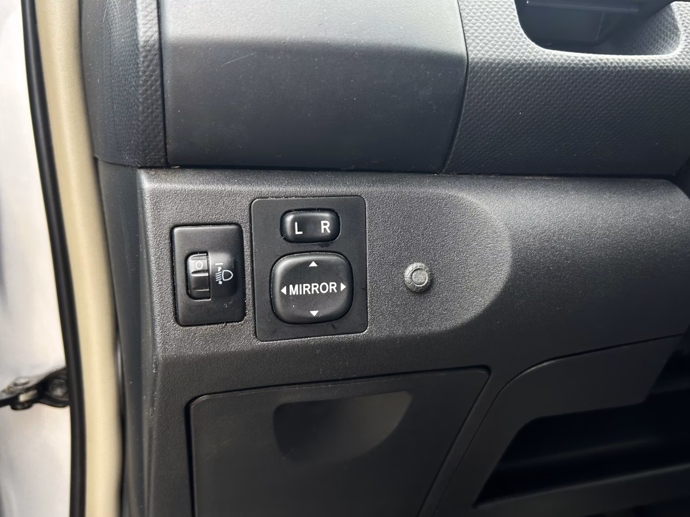 Toyota Yaris фото 18