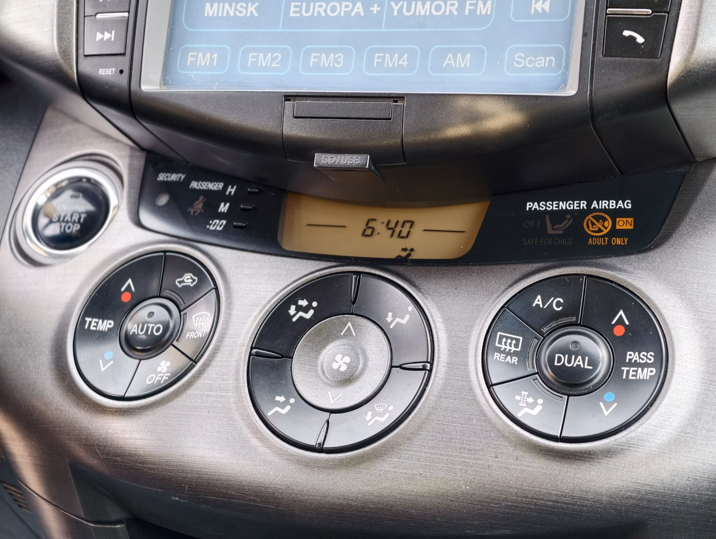 Toyota RAV4 фото 17