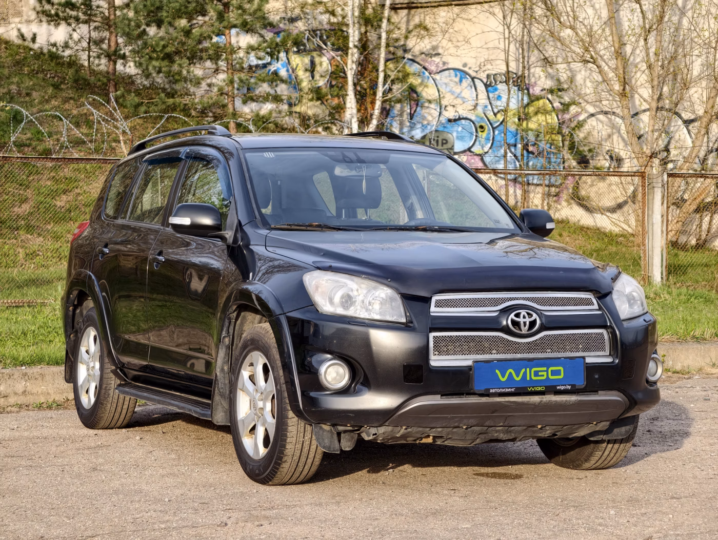 Toyota RAV4 фото 2