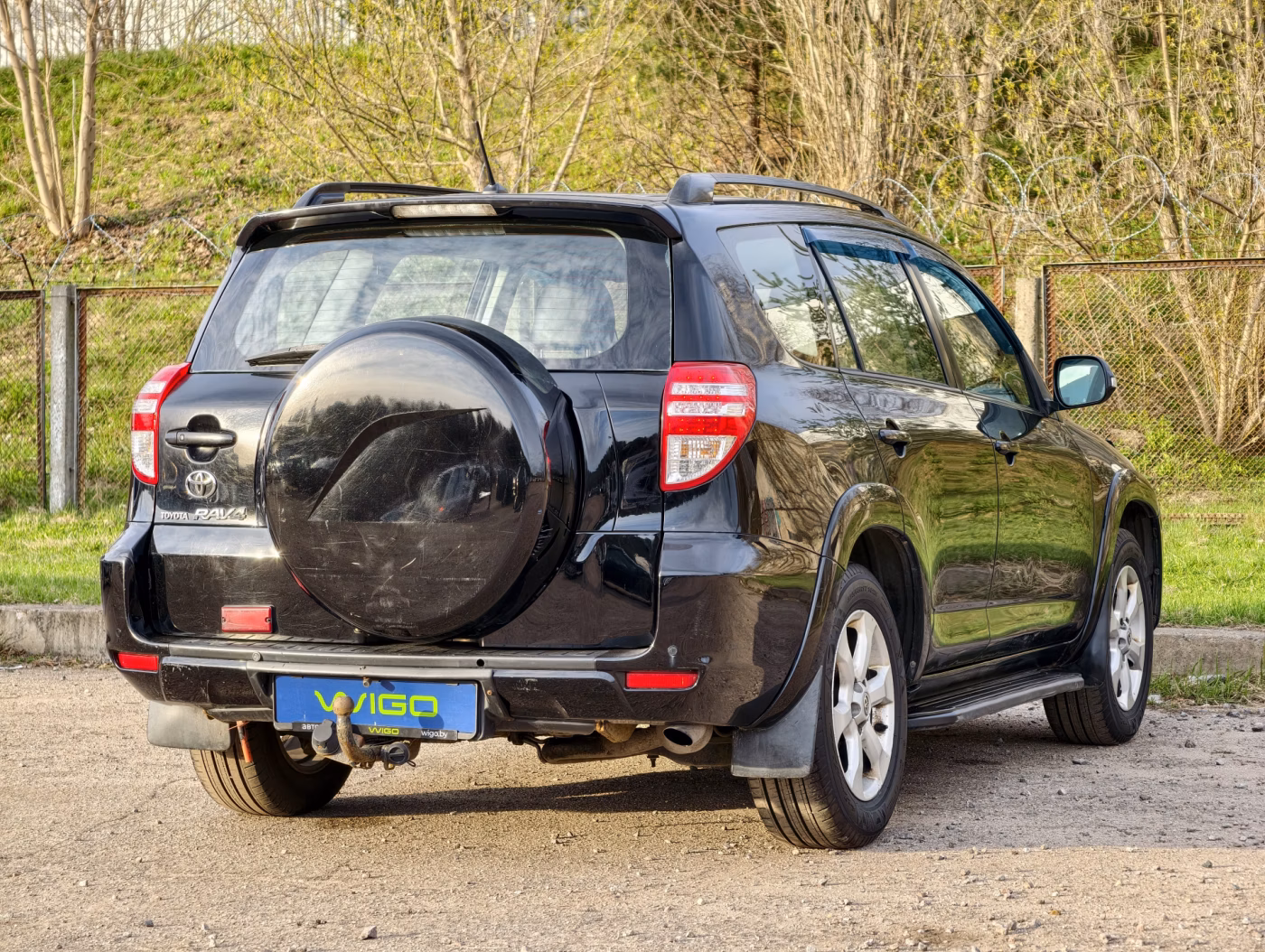 Toyota RAV4 фото 7