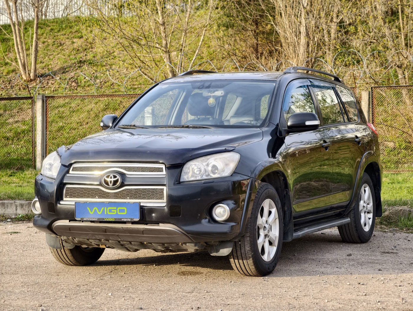Toyota RAV4 фото 4