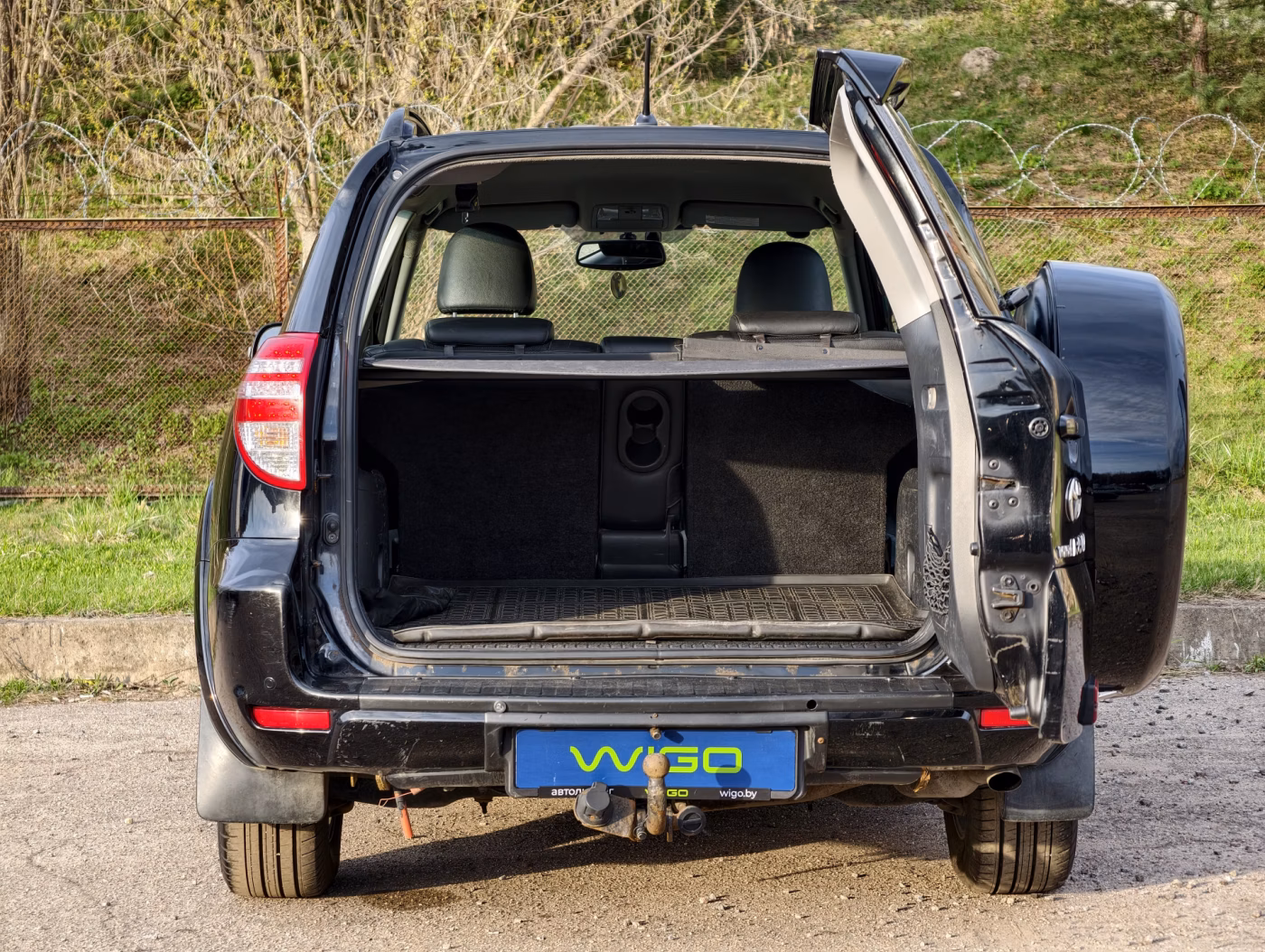 Toyota RAV4 фото 8