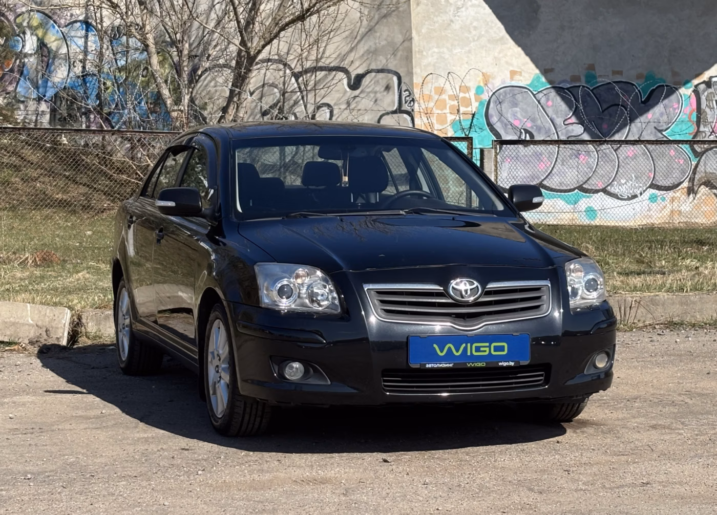 Toyota Avensis фото 2