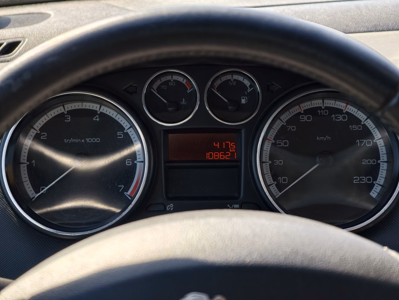 Peugeot 308 фото 15