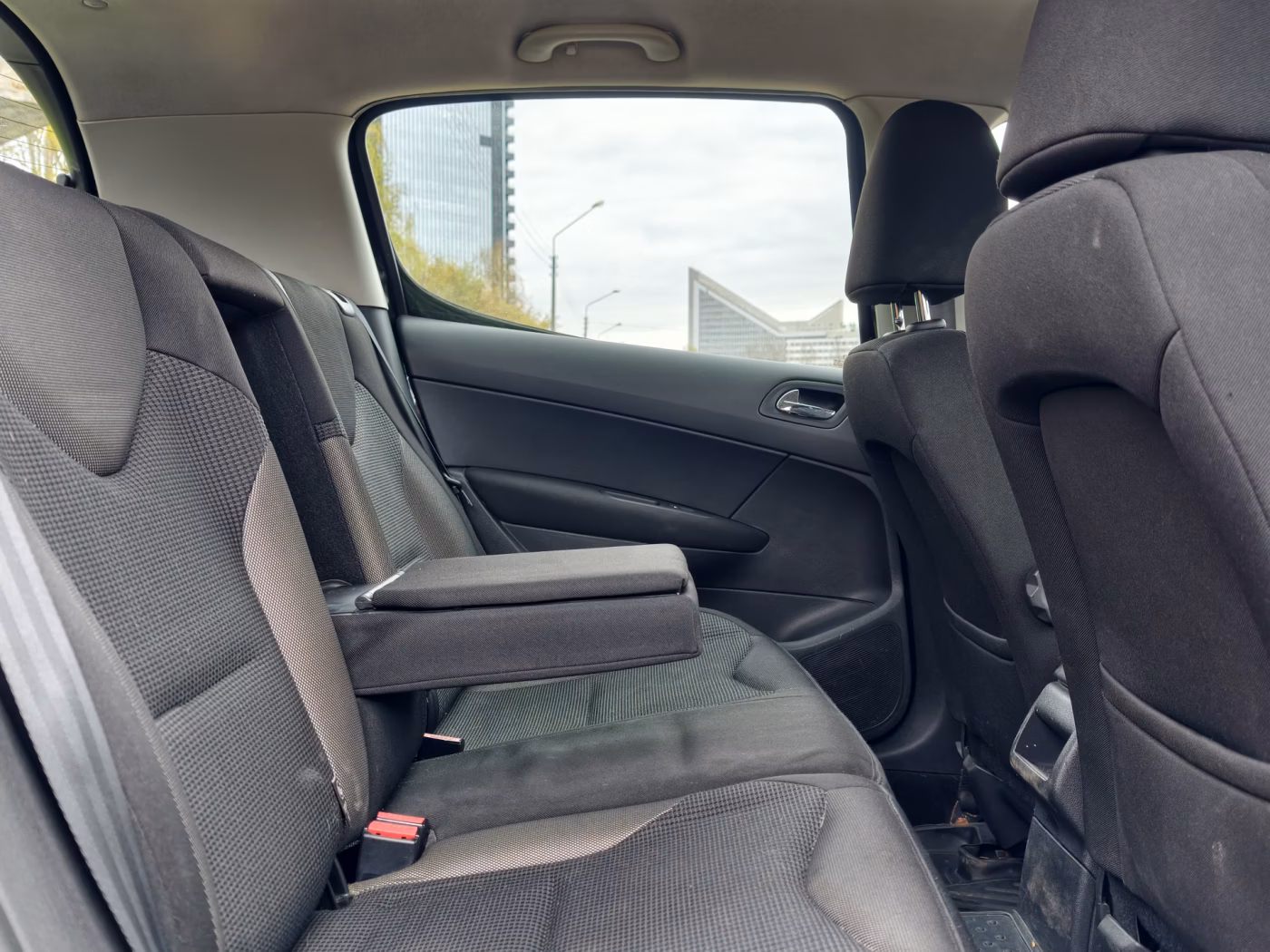 Peugeot 308 фото 12