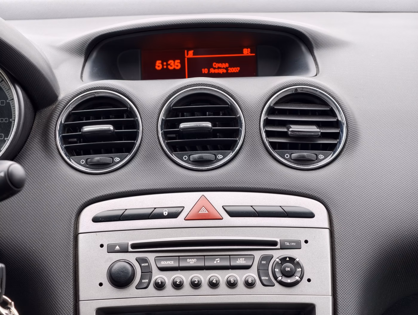 Peugeot 308 фото 16