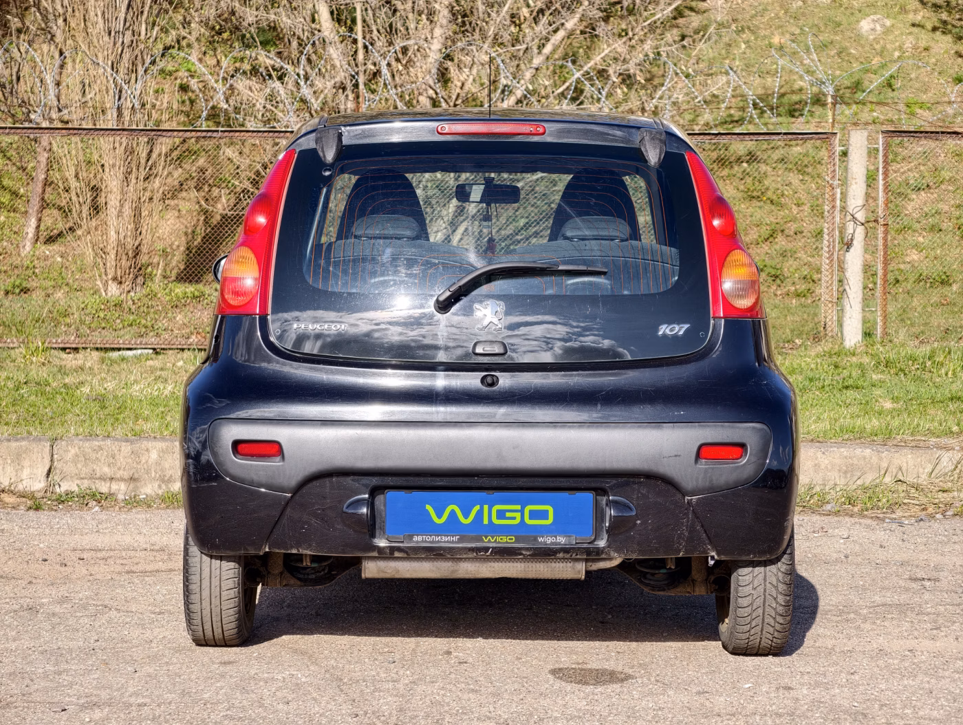 Peugeot 107 фото 6
