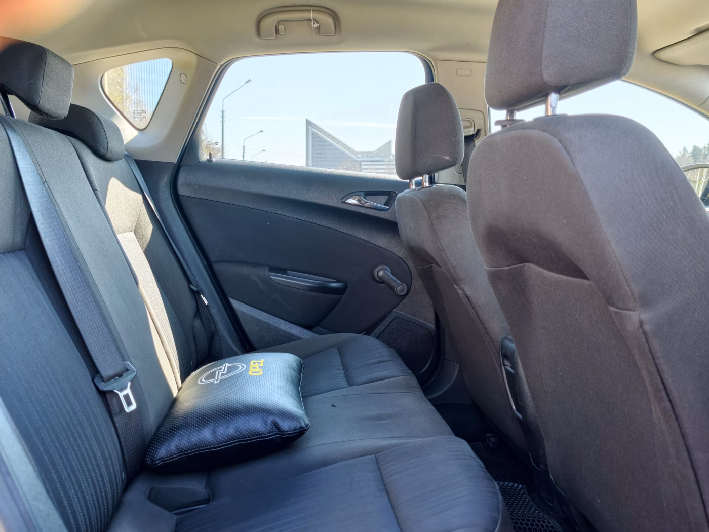 Opel Astra фото 12