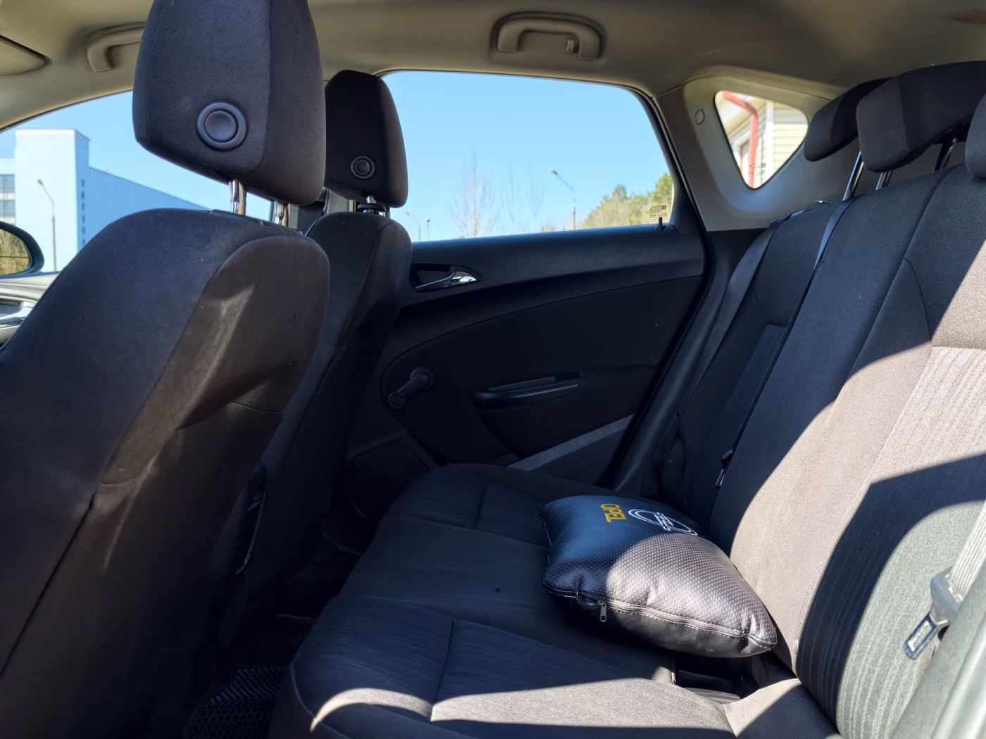 Opel Astra фото 11