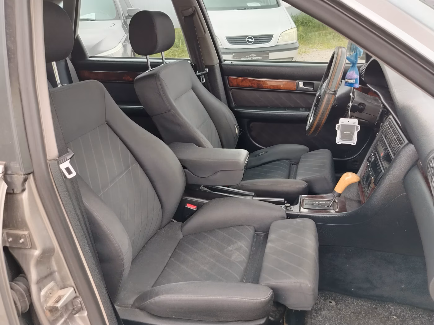 Audi A6 фото 10