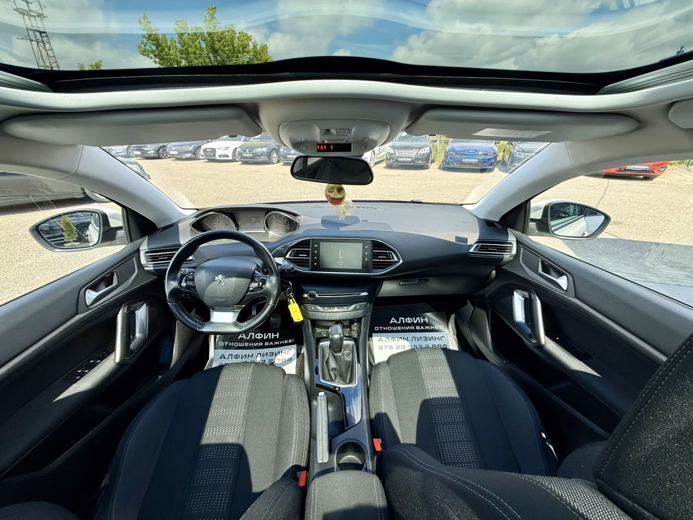 Peugeot 308 фото 17