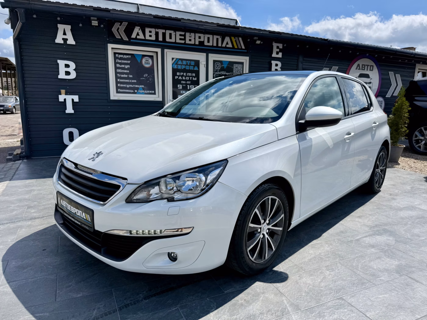Peugeot 308 фото 2