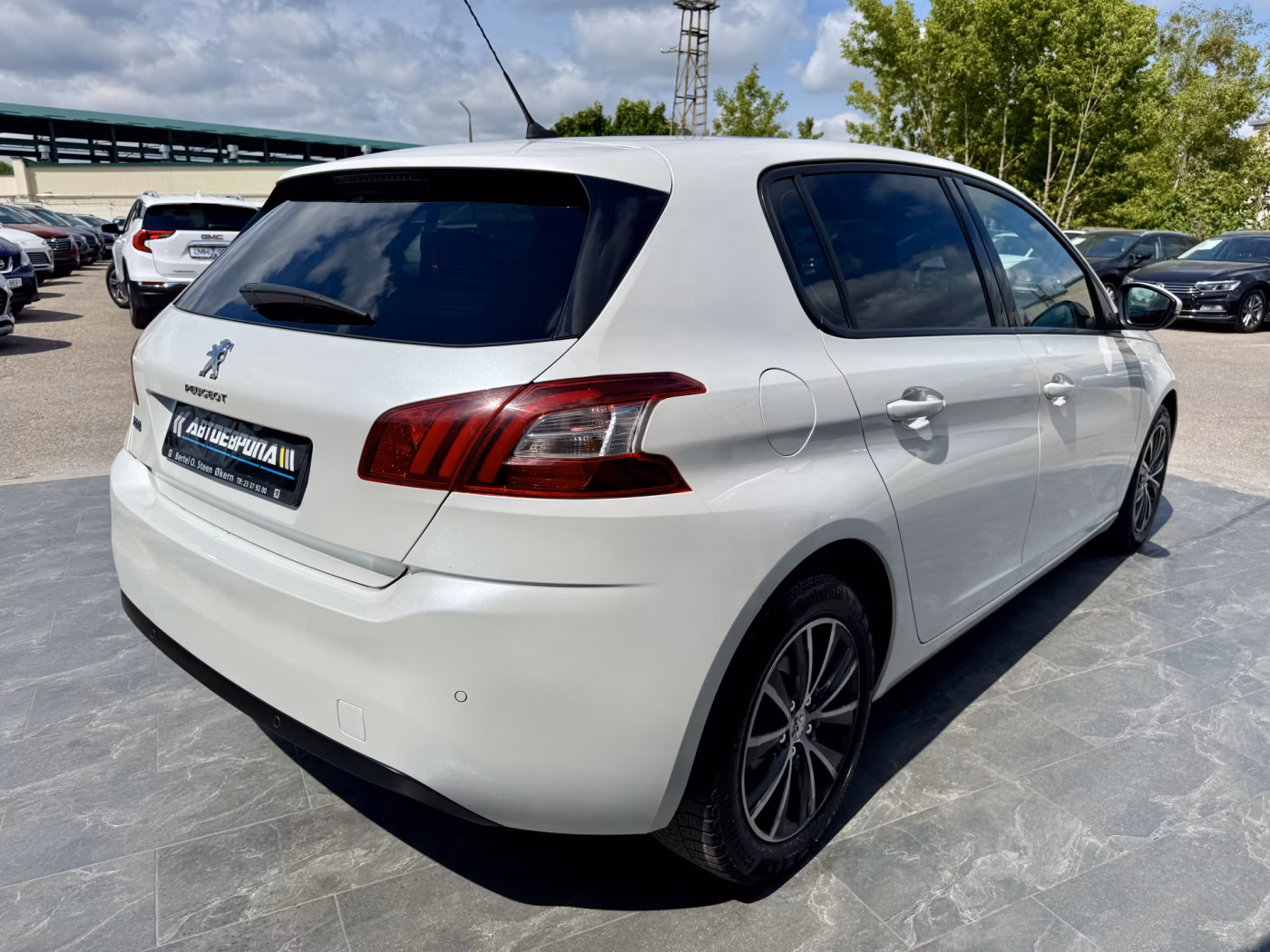 Peugeot 308 фото 6